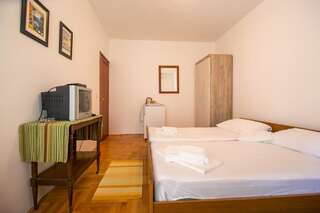 Гостевой дом Guesthouse Dapcevic Будва Стандартный двухместный номер с 1 кроватью-5
